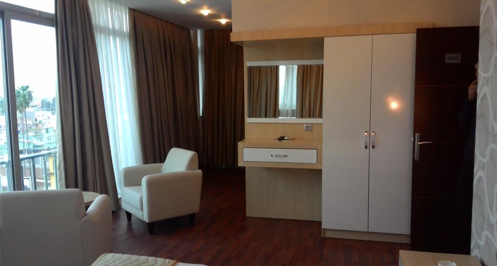 Guney Adana Otel Exterior photo